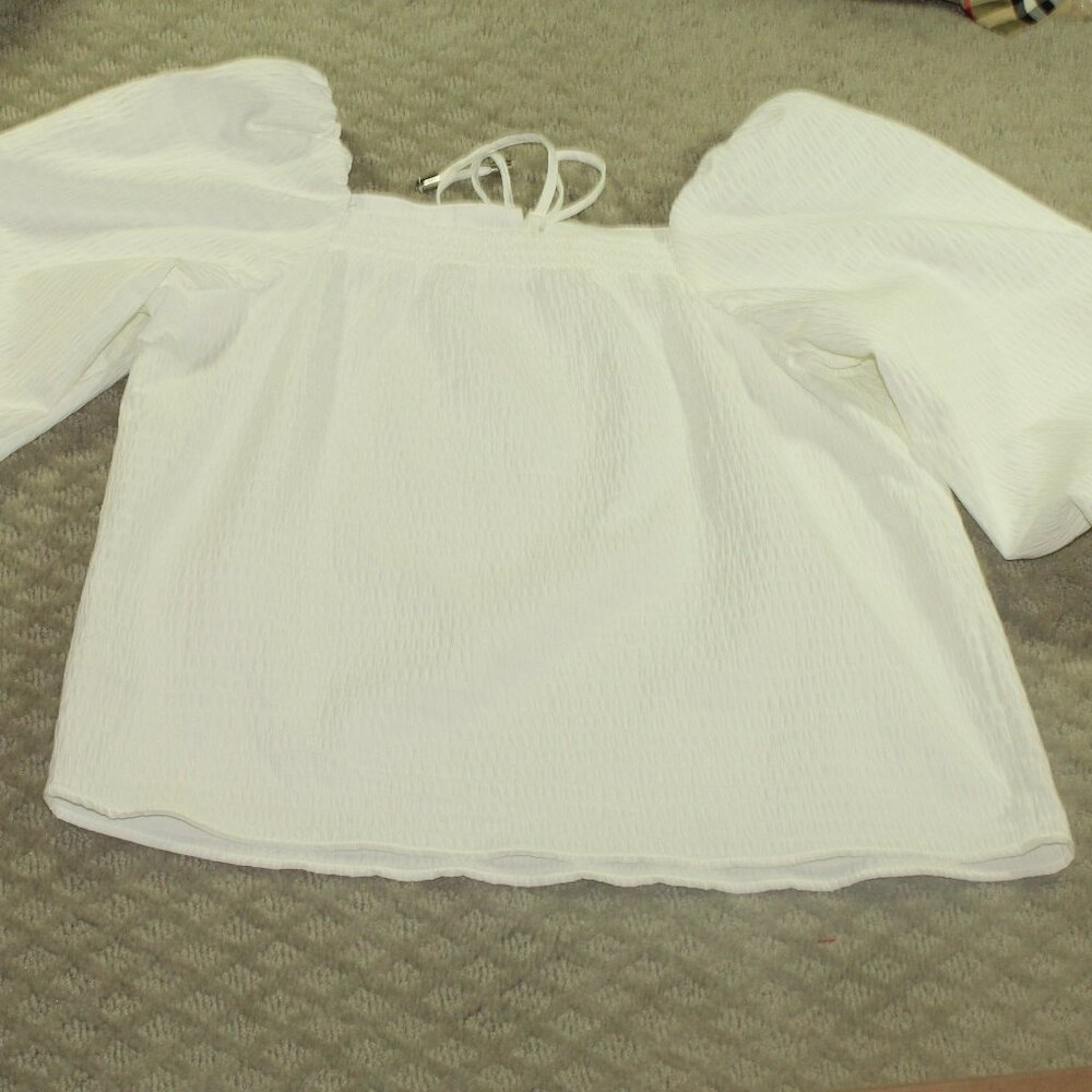 Elizabeth and James Puffed Sleeve Ruched Blouse - Size Small - White - Picture 3 of 7